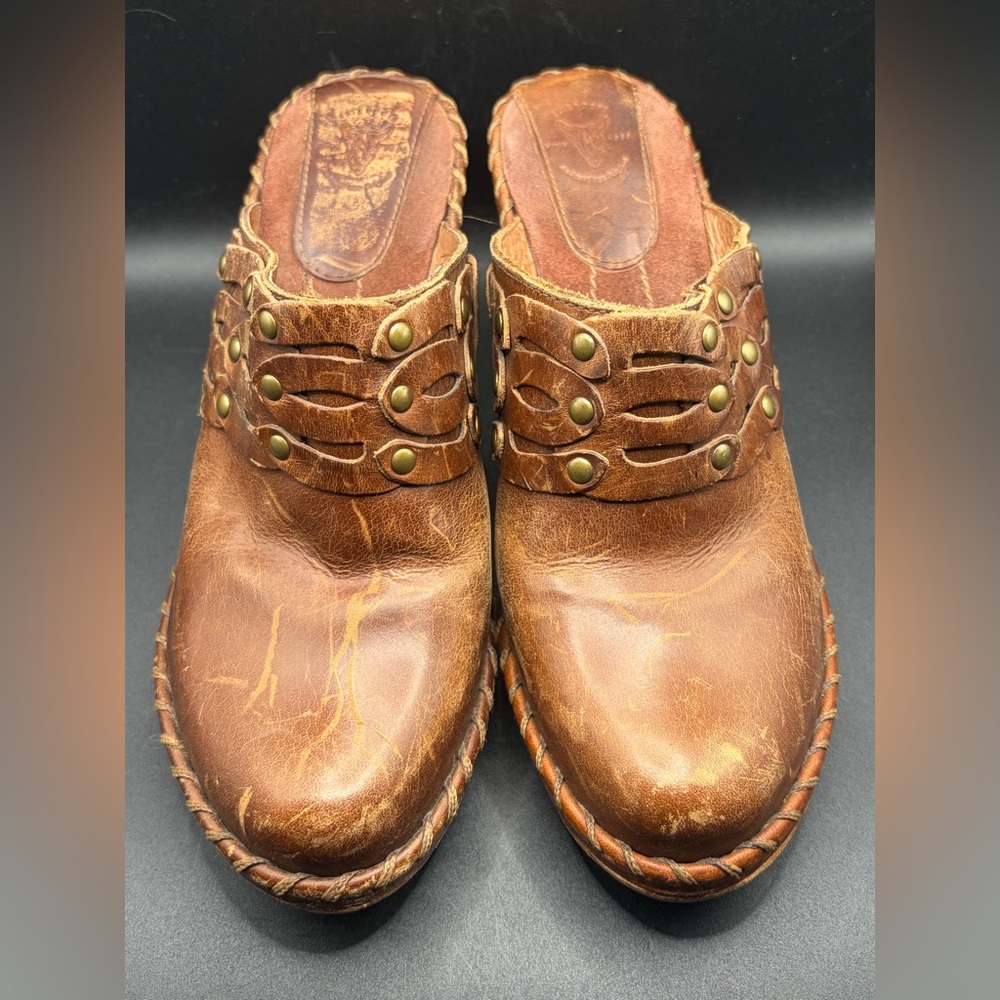 Frye Charlotte Whipstitch Distressed Studded Leather Clogs Mules Heels Boho Shoe - Picture 2 of 16